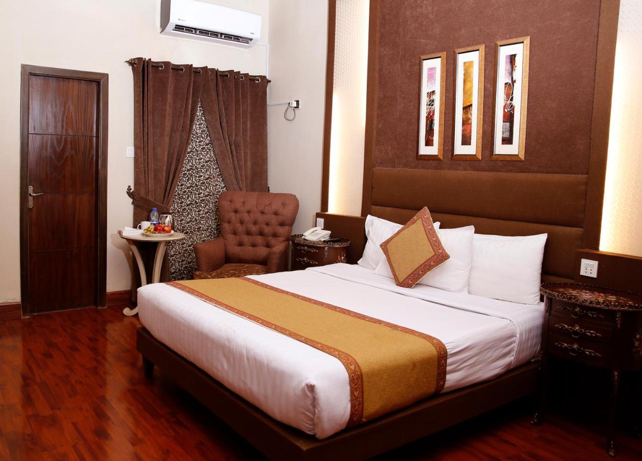 Ambassador Suites & Hotel Islamabad Exteriör bild