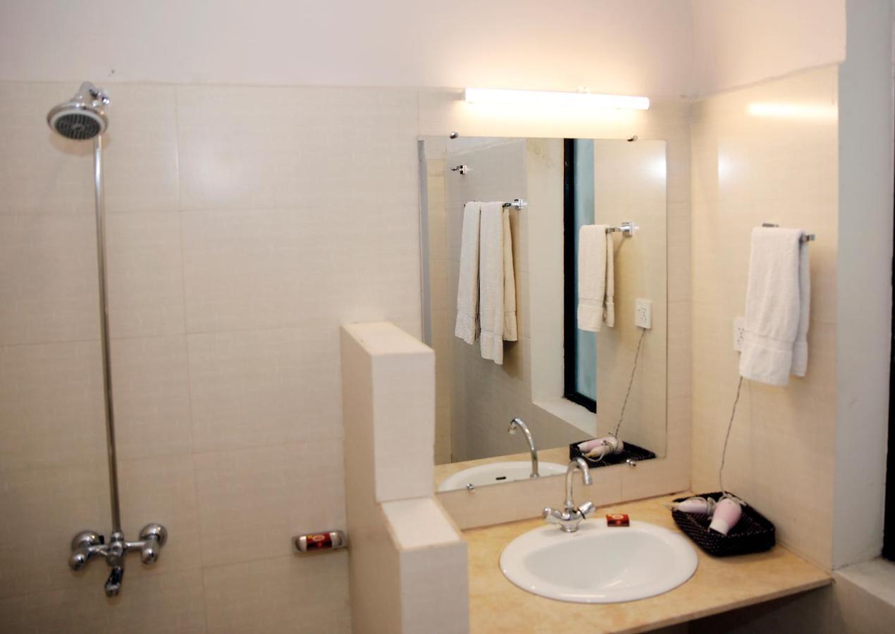 Ambassador Suites & Hotel Islamabad Exteriör bild