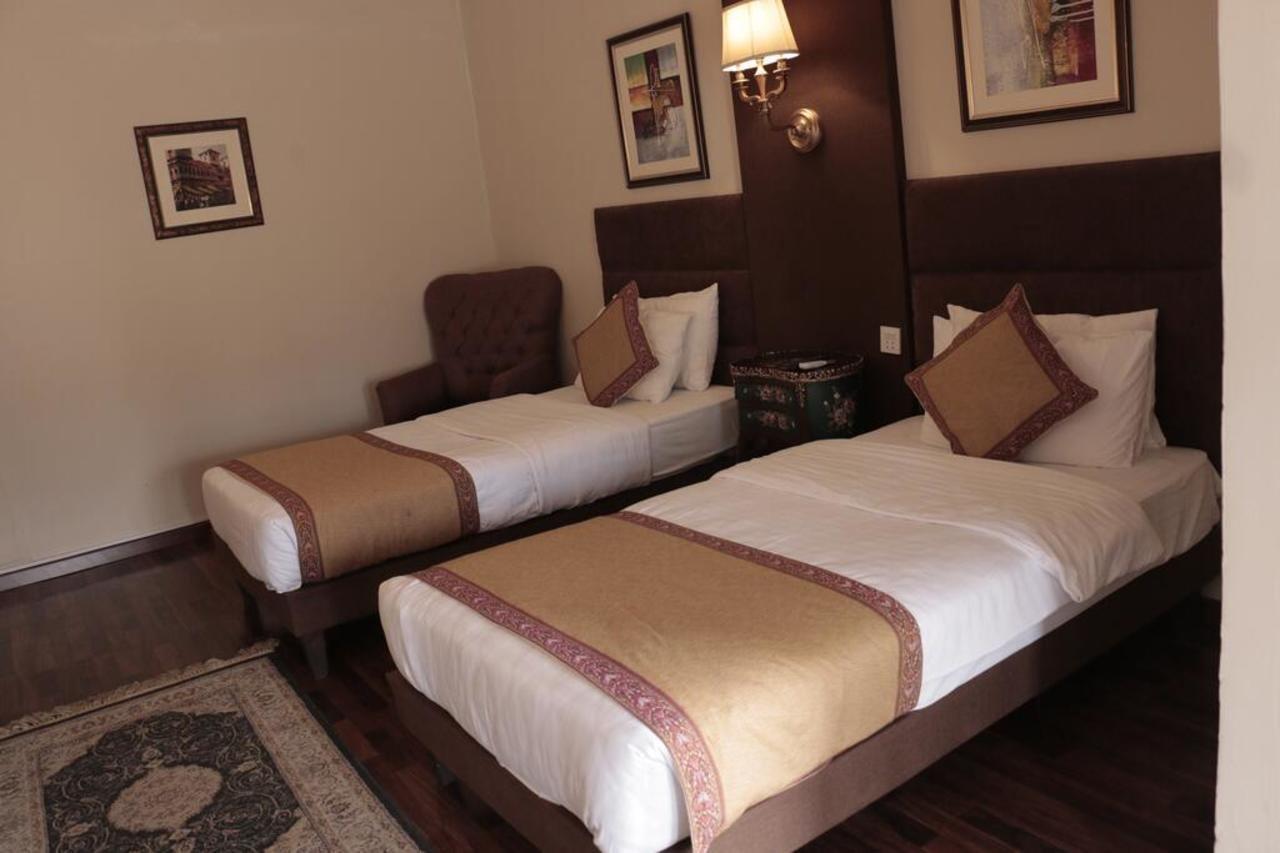 Ambassador Suites & Hotel Islamabad Exteriör bild