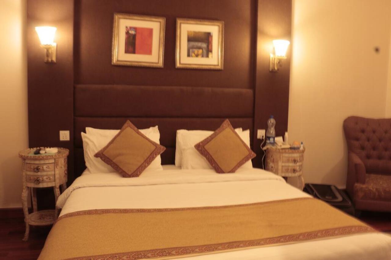 Ambassador Suites & Hotel Islamabad Exteriör bild
